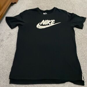 Nike tee